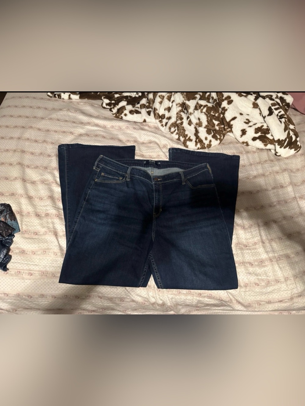 Women’s Hollister flare jeans